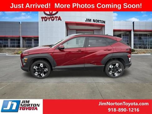 Used 2025 Hyundai Kona SEL AWD/4WD image 3