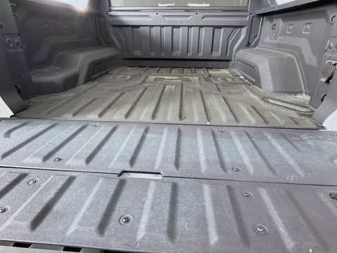 Used 2025 GMC Hummer EV 2X AWD/4WD image 30