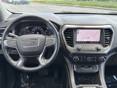 Used 2023 GMC Acadia AT4 w/ Technology Package AWD/4WD image 25