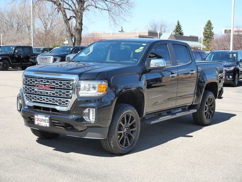 Used 2022 GMC Canyon Denali w/ Denali Black Edition Package AWD/4WD image 4