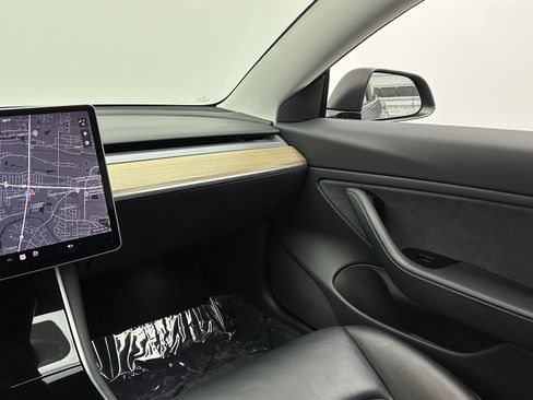 Used 2019 Tesla Model 3 Performance image 26