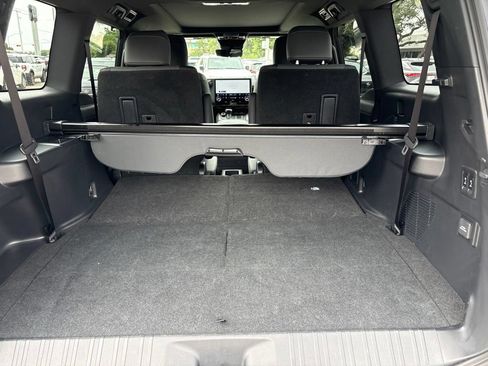 Certified 2025 Lexus GX 550 w/ Cold Area Package AWD/4WD image 21