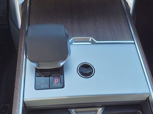 New 2025 Land Rover Range Rover SE image 13