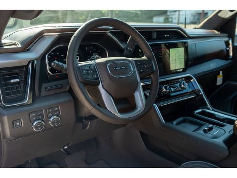 New 2026 GMC Sierra 2500 Denali w/ Denali Reserve Package AWD/4WD image 11