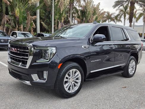 Used 2023 GMC Yukon SLT image 3