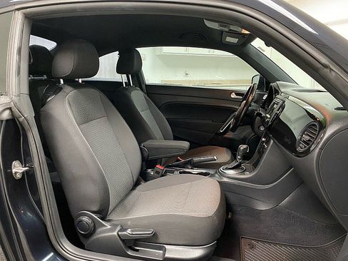 Used 2019 Volkswagen Beetle 2.0T S image 13