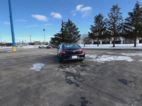 Certified 2017 Buick LaCrosse Preferred FWD image 9