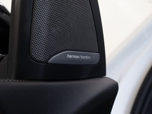 Used 2023 BMW X7 xDrive40i w/ Executive Package image 19