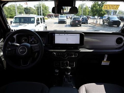 New 2025 Jeep Gladiator Sport image 12