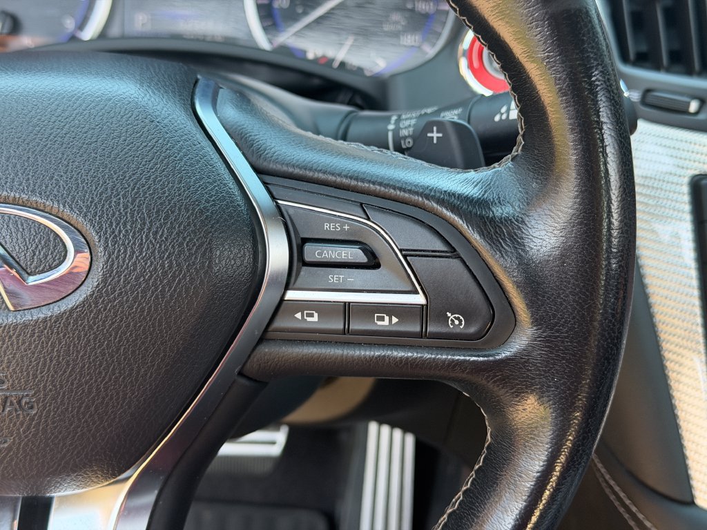 Used 2018 INFINITI Q60 Red Sport 400 AWD/4WD image 37