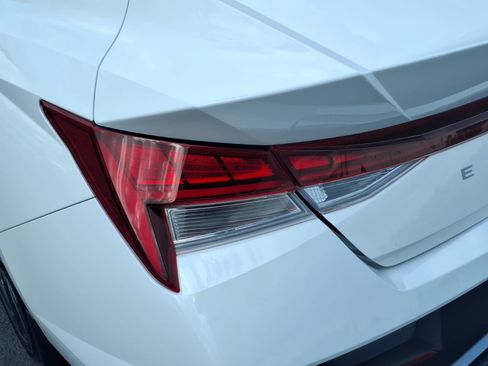 Certified 2024 Hyundai Elantra SEL w/ Convenience Package FWD image 15