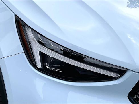 Used 2026 Volvo XC40 B5 Plus w/ Protection Package Premier image 31