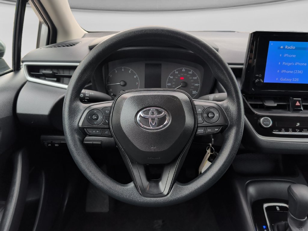 Used 2025 Toyota Corolla LE FWD image 11