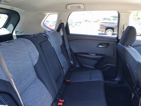 Used 2023 Nissan Rogue SV FWD image 18