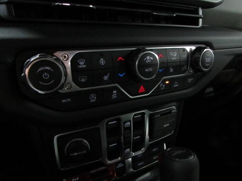 New 2026 Jeep Gladiator Mojave AWD/4WD image 28