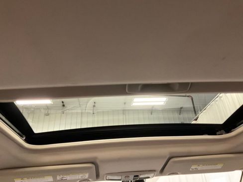 Used 2016 Mitsubishi Outlander GT AWD/4WD image 13