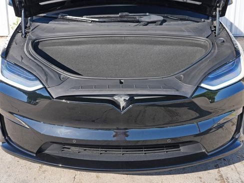 Used 2022 Tesla Model X image 8
