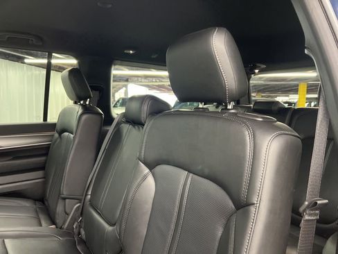 Used 2025 Jeep Wagoneer Series II image 14