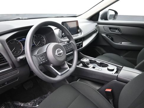 Used 2024 Nissan Rogue S AWD/4WD image 18