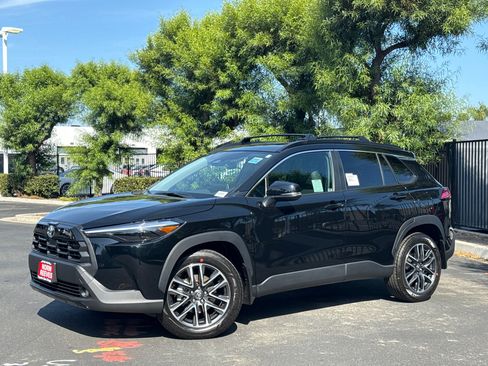 New 2026 Toyota Corolla Cross XLE FWD image 2