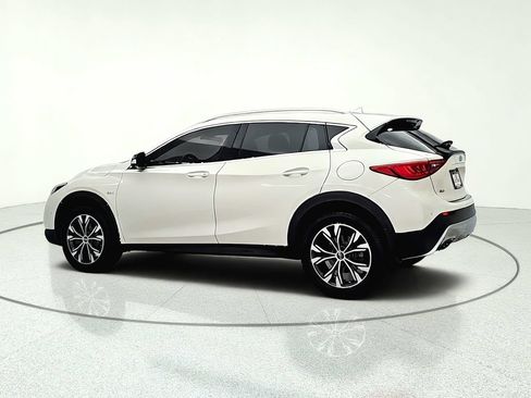 Used 2019 INFINITI QX30 AWD w/ Navigation Package image 5