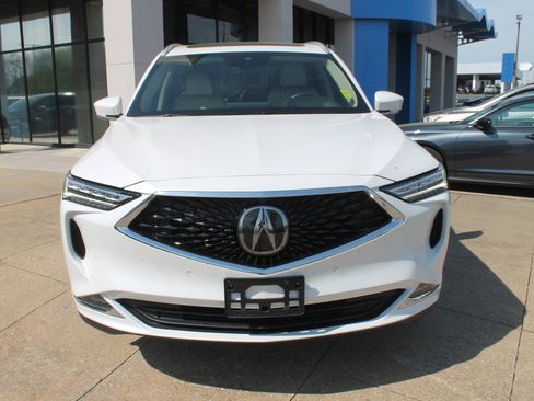 Used 2023 Acura MDX SH-AWD w/ Advance Package image 2