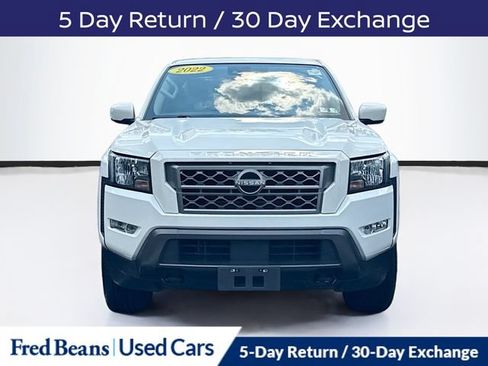Used 2022 Nissan Frontier SV AWD/4WD image 2