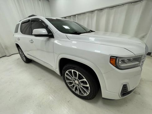 Used 2023 GMC Acadia Denali AWD/4WD image 3