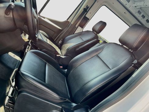 Used 2023 Ford Transit 250 Medium Roof AWD image 19