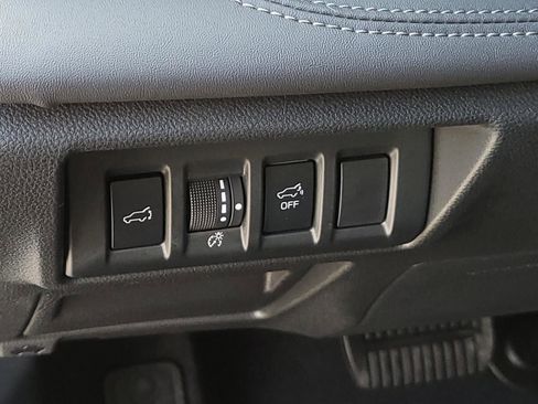 Certified 2025 Subaru Outback Limited image 23