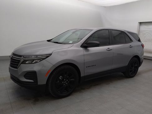 Used 2024 Chevrolet Equinox LS w/ LS Convenience Package image 2