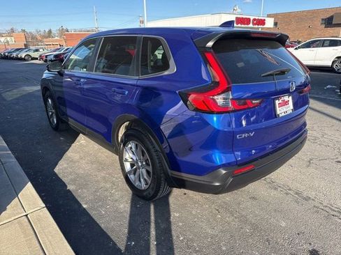 Used 2023 Honda CR-V EX image 4