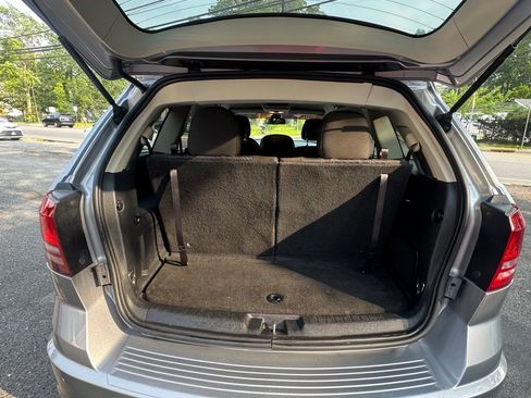 Used 2020 Dodge Journey SE w/ SE Popular Equipment Group image 9