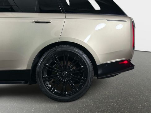 Used 2023 Land Rover Range Rover Autobiography AWD/4WD image 13