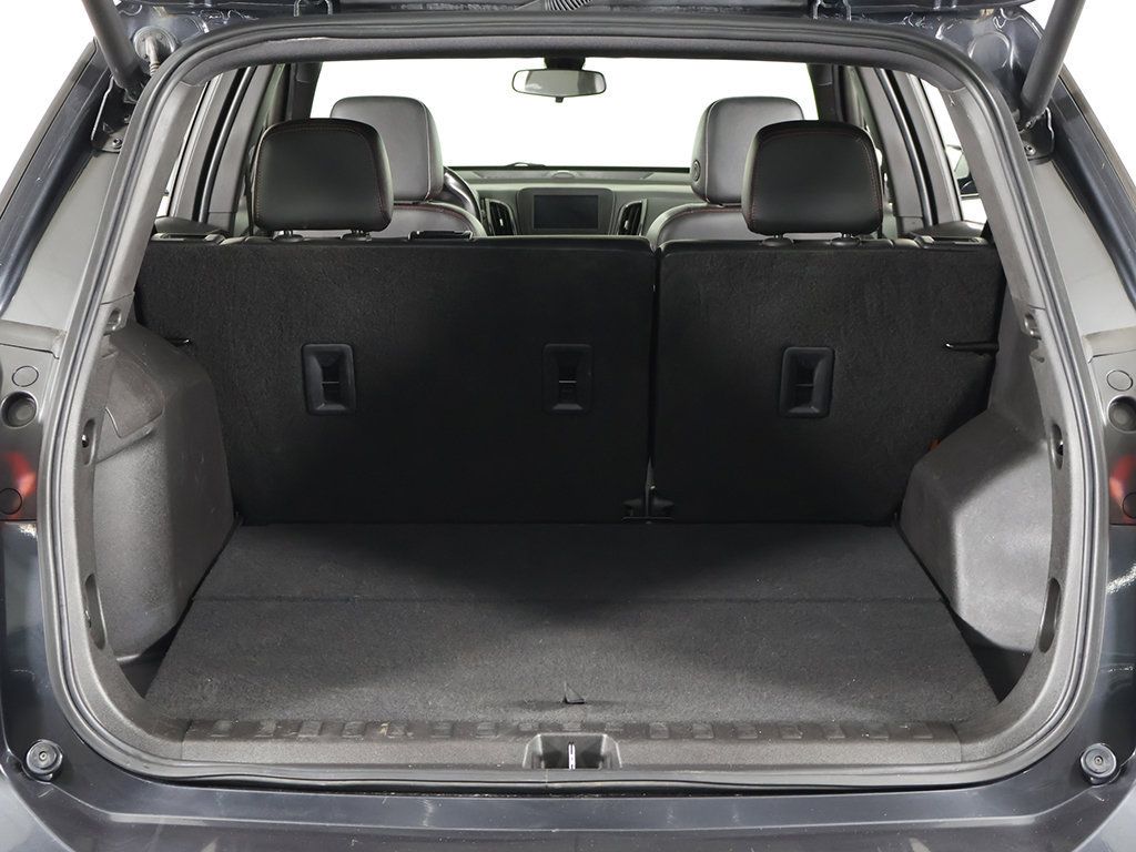 Used 2022 Chevrolet Equinox RS FWD image 18