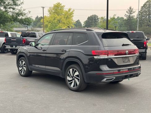 Used 2024 Volkswagen Atlas SE AWD/4WD image 5