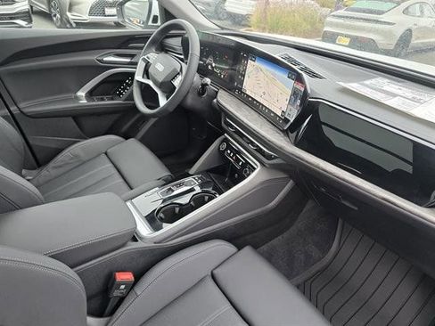 Used 2025 Audi Q5 Premium Plus image 19