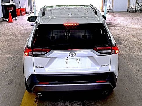 Used 2019 Toyota RAV4 Limited FWD image 5