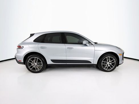 New 2026 Porsche Macan image 8
