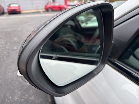 Used 2022 Alfa Romeo Stelvio Veloce image 16