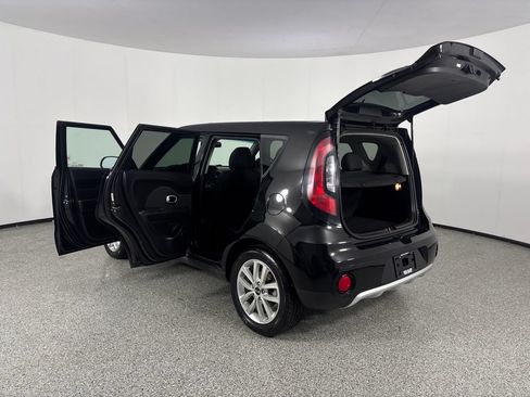 Used 2017 Kia Soul + FWD image 30