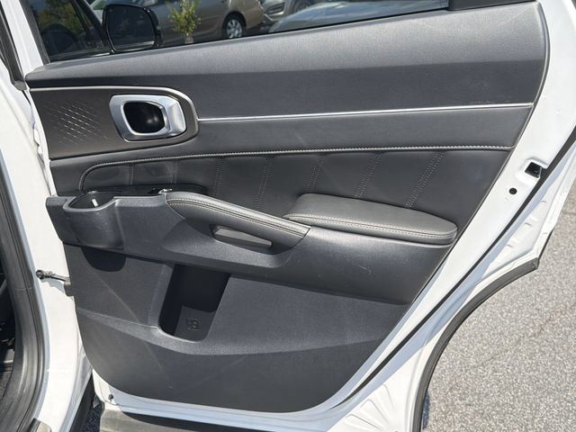 Used 2023 Kia Sorento SX AWD/4WD image 18