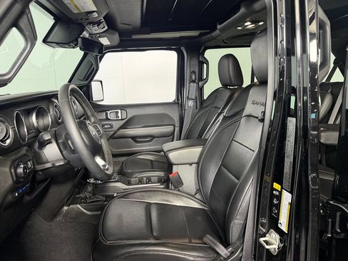 Used 2023 Jeep Wrangler Unlimited Sahara w/ Safety Group AWD/4WD image 30