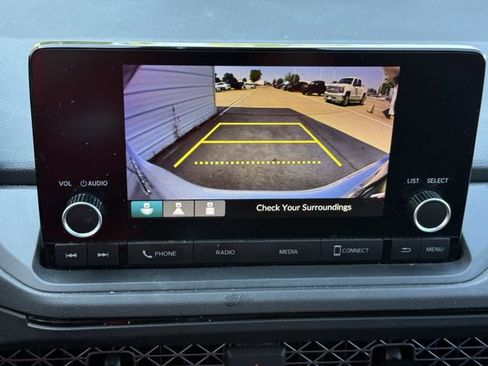 Used 2023 Honda Accord EX image 17