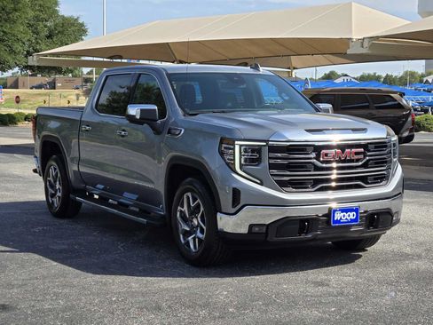 Certified 2023 GMC Sierra 1500 SLT RWD image 3