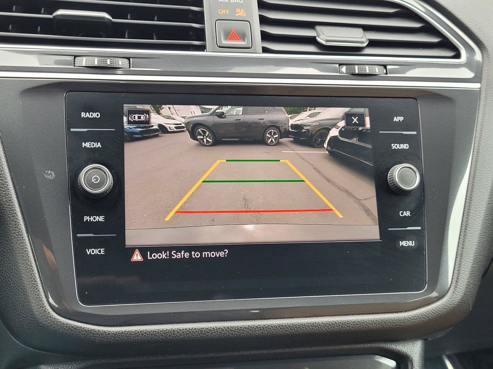 Certified 2023 Volkswagen Tiguan SE FWD image 13
