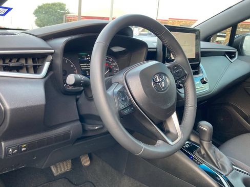 Certified 2024 Toyota Corolla SE FWD image 9