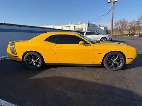 Used 2017 Dodge Challenger R/T w/ Sound Group image 6