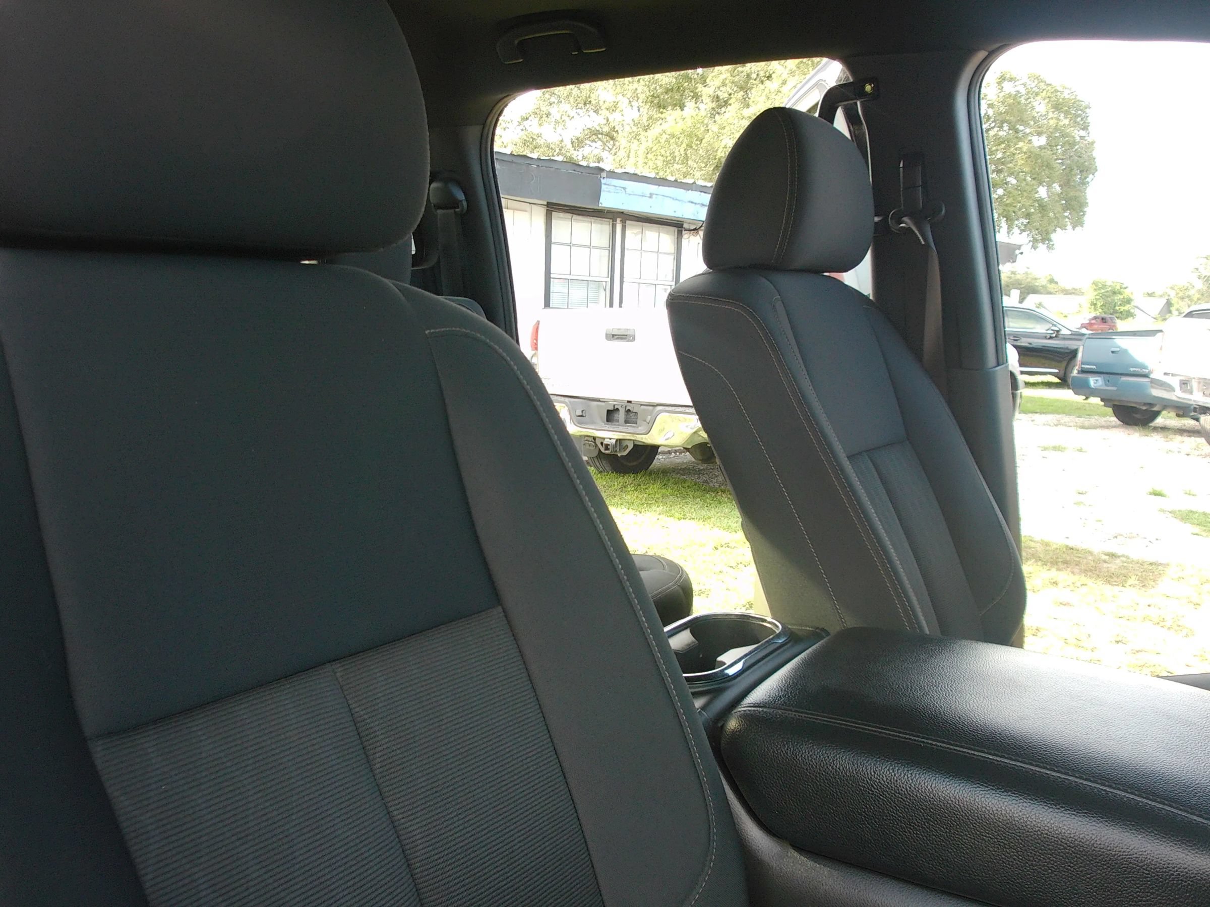 Used 2018 Nissan Titan SV w/ SV Convenience Package AWD/4WD image 40