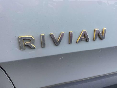 Used 2022 Rivian R1T Adventure AWD/4WD image 6